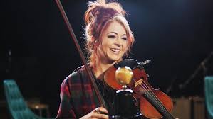 How tall is Lindsey Stirling?